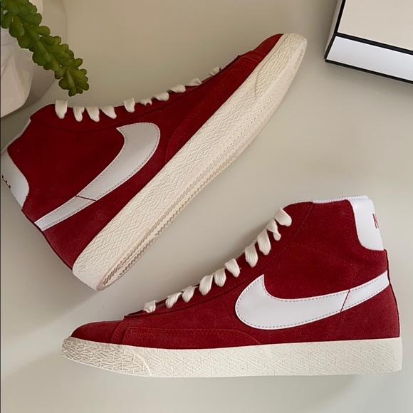 NWT Nike blazer mid red sneakers - Picture 5 of 9
